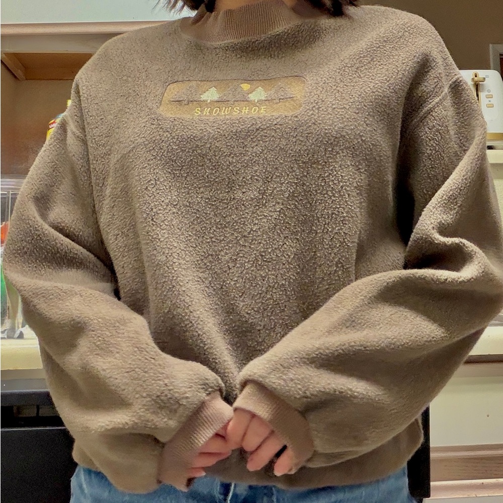 Cozy Vintage Brown Crew Neck Sweater